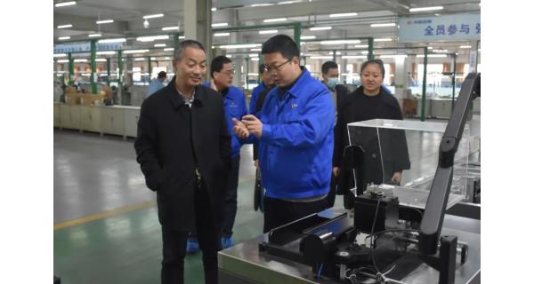 省市科协领导莅临开云体育官方网站公司院士专家工作站检查指导工作